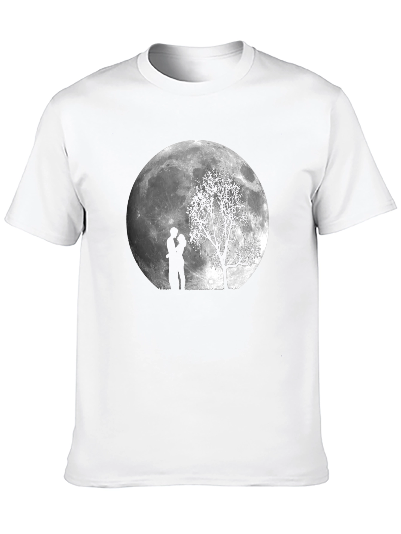 Camiseta Negra Romántica: Luna Pareja y Árbol