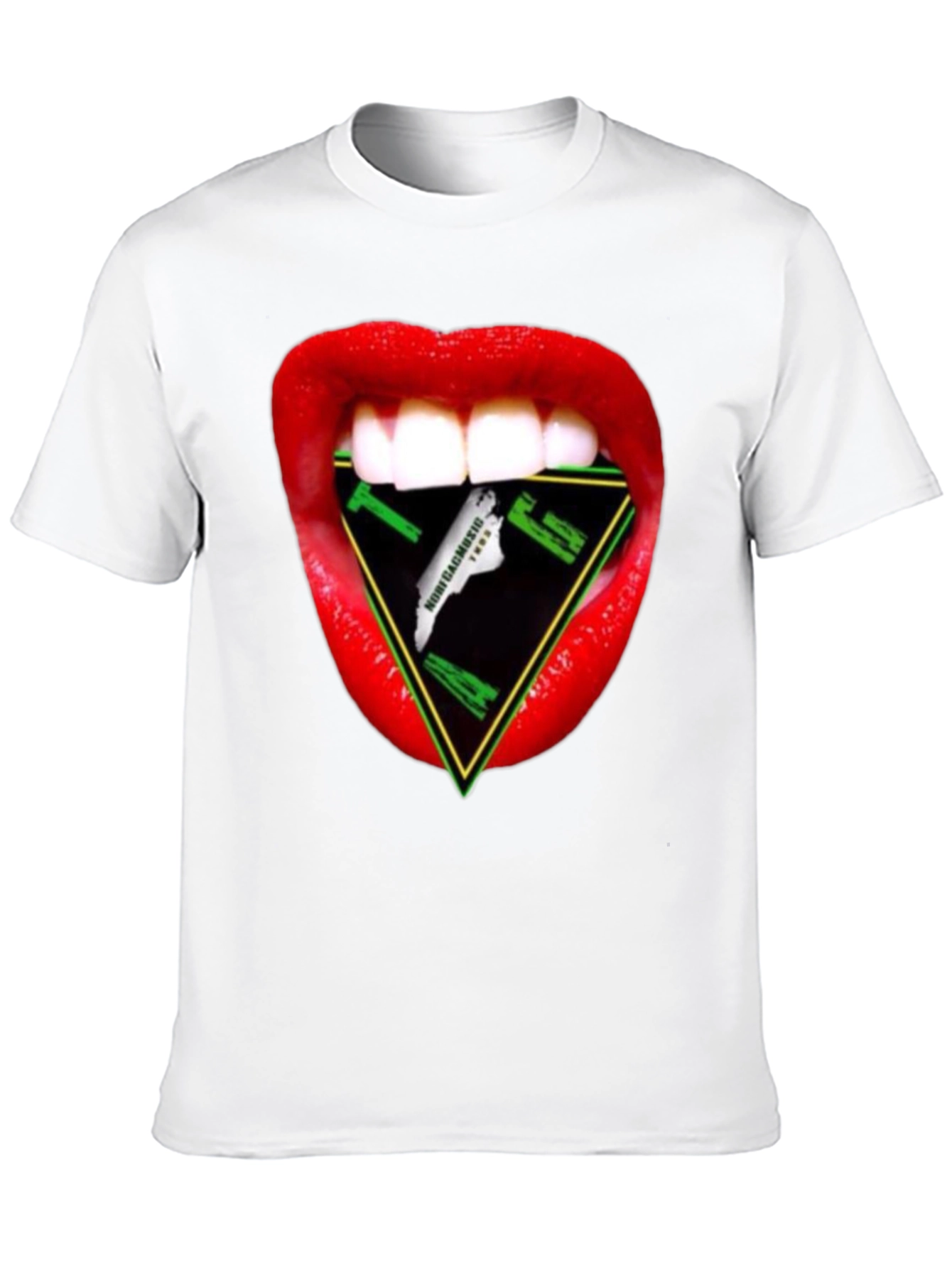 Camiseta Negra con Diseño de Boca y Triángulo Musical