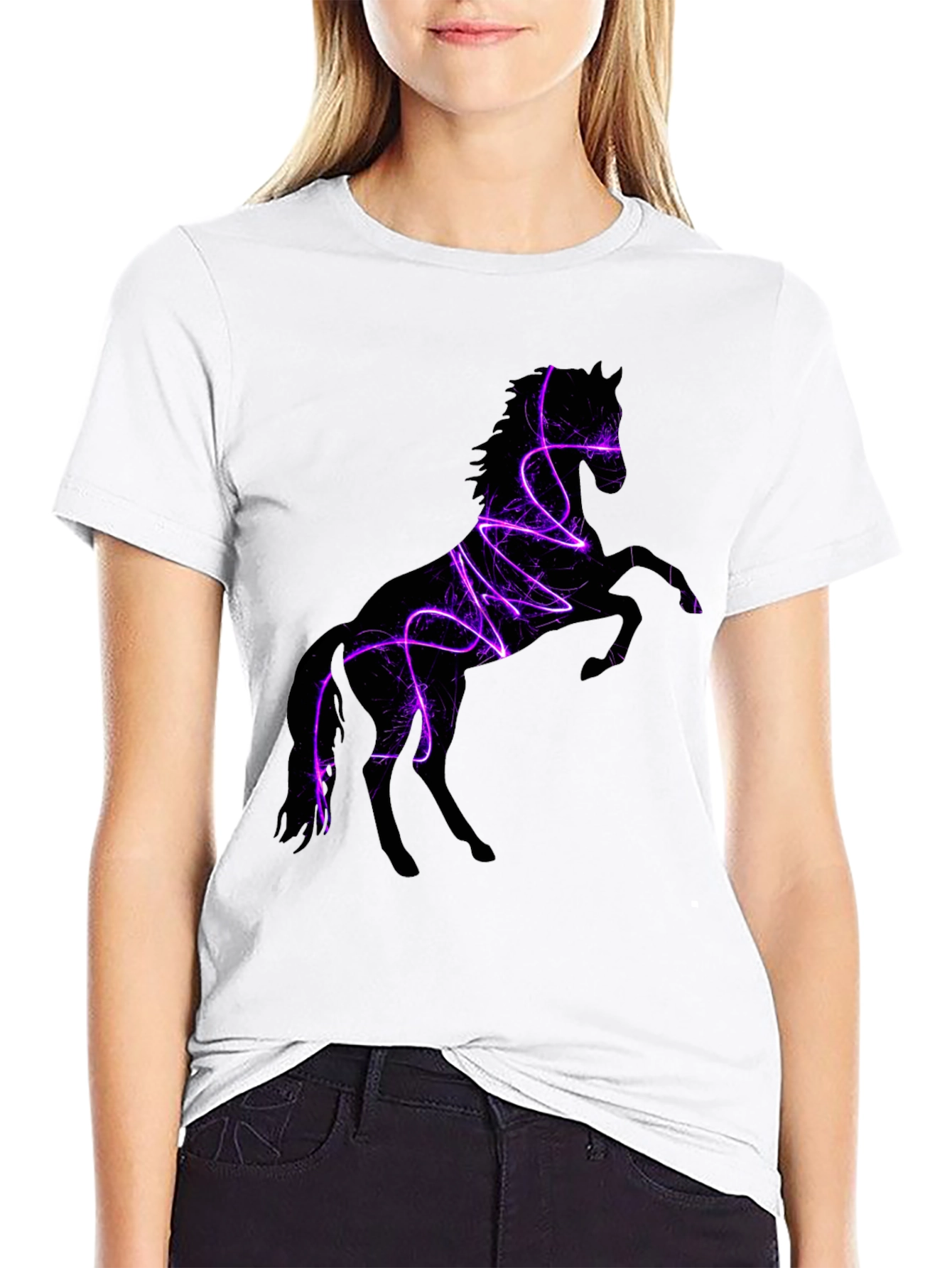Camiseta Negra con Diseño de Caballo Eléctrico