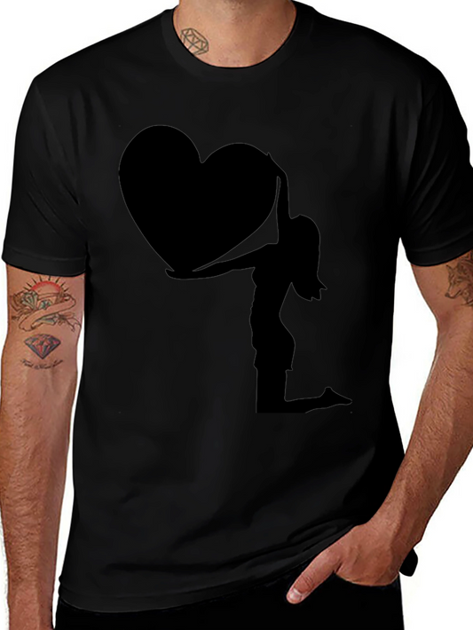 Camiseta Negra con Silueta de Mujer y Corazón