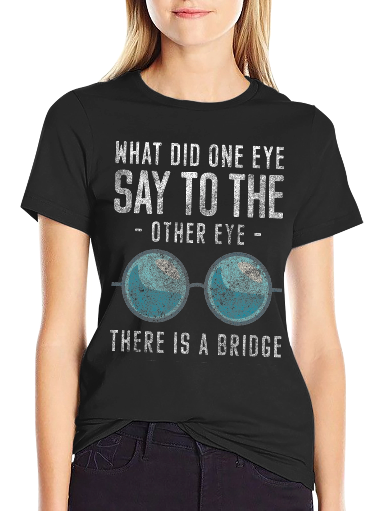 Camiseta Negra con Estampado de Humor Óptico
