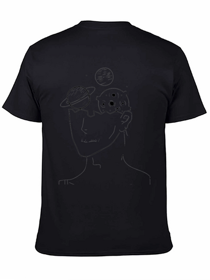 Camiseta Negra con Diseño Abstracto Espacial