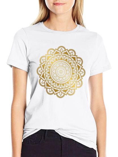 Camiseta Negra con Mandala Dorada