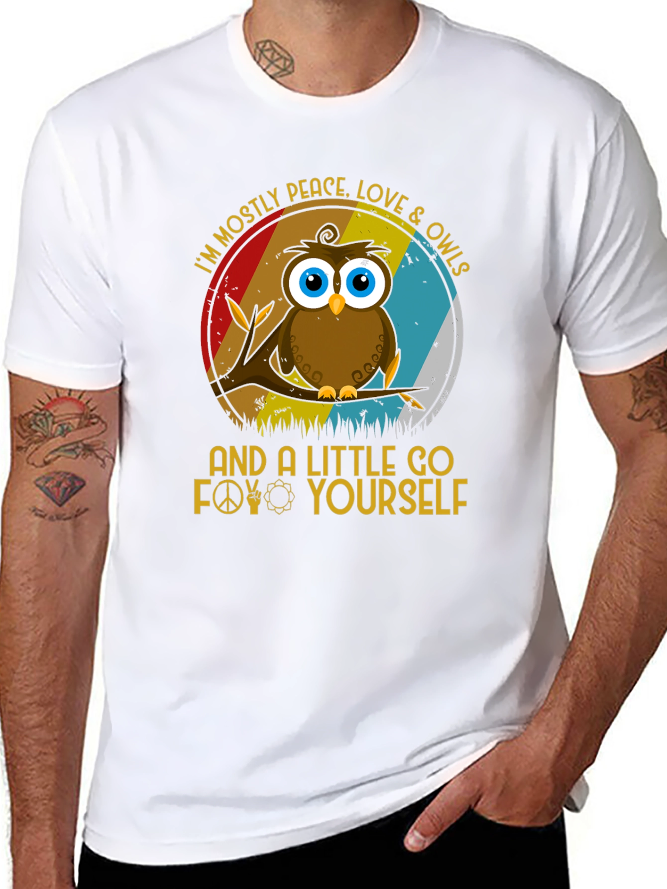 Camiseta con diseño de búho pacifista