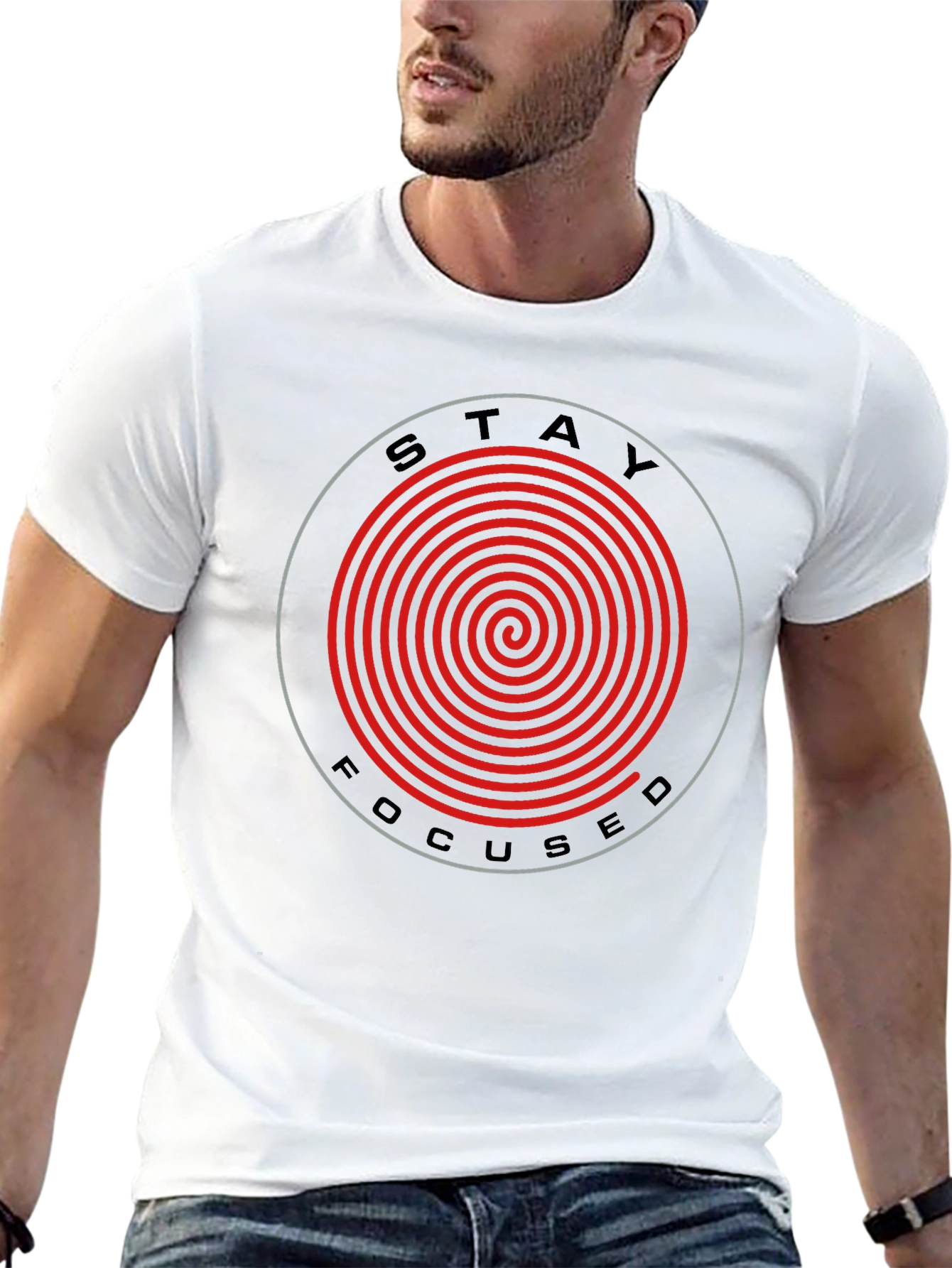 Camiseta Negra Stay Focused con Espiral Roja