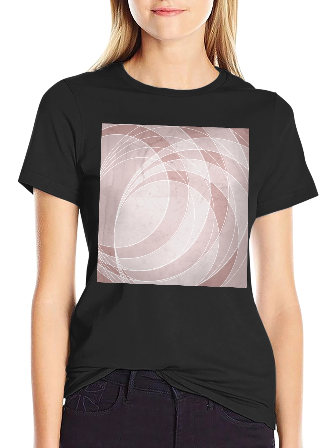 Camiseta Negra con Diseño Abstracto Circular