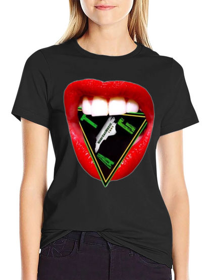 Camiseta Negra con Diseño de Boca y Triángulo Musical