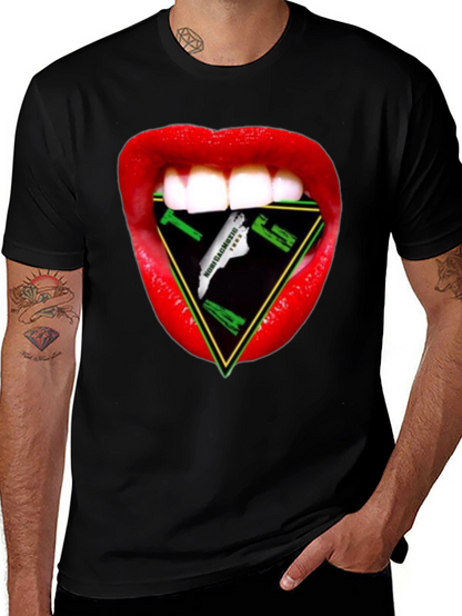 Camiseta Negra con Diseño de Boca y Triángulo Musical