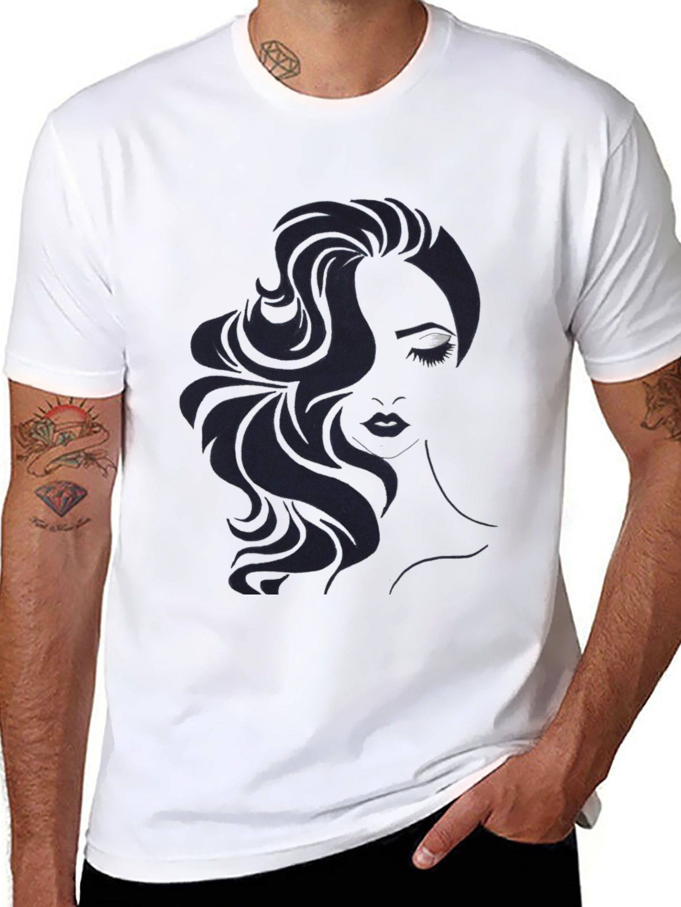 Camiseta Negra con Diseño de Rostro Femenino