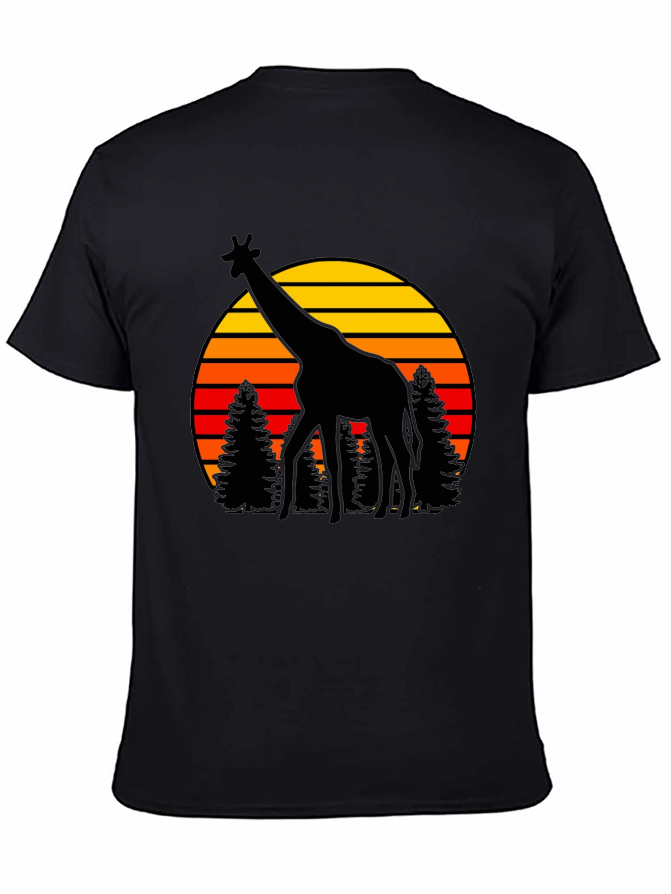 Camiseta Negra con Jirafa y Atardecer Retro
