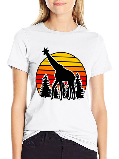 Camiseta Negra con Jirafa y Atardecer Retro