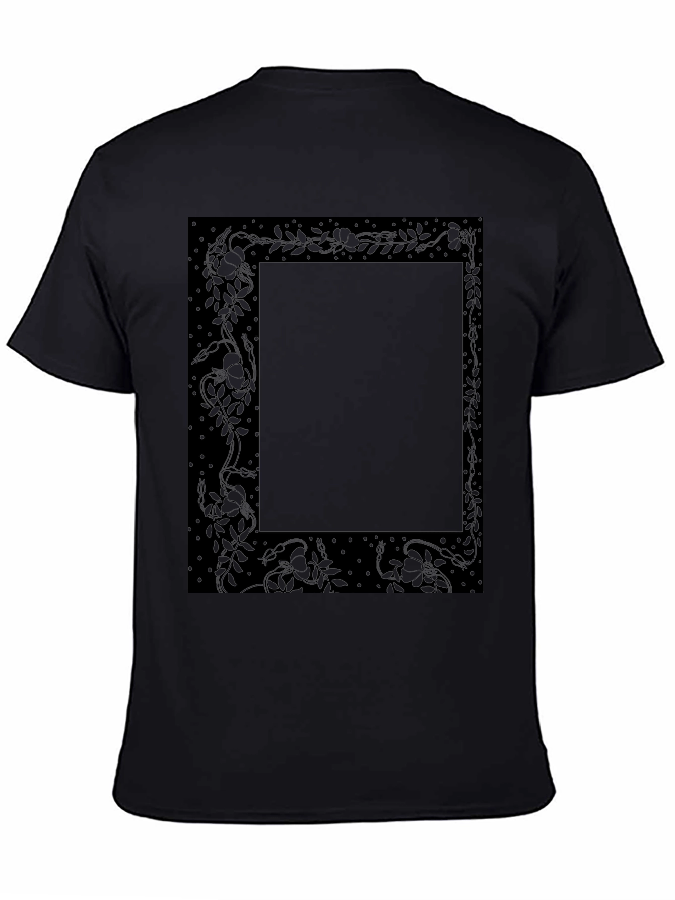 Camiseta Negra Estampada Floral Elegante